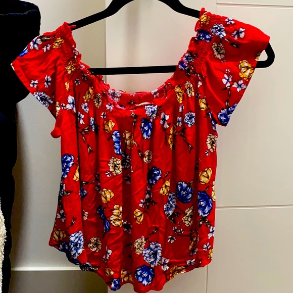 Off the shoulder top! - Picture 1 of 1